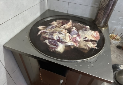 你来肇庆山里看看我们山庄的羊肉